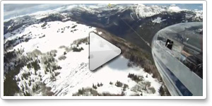 Glider flying in the Grand Tetons