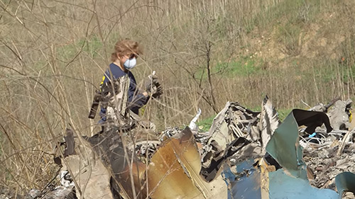Bryant helo descended rapidly into terrain