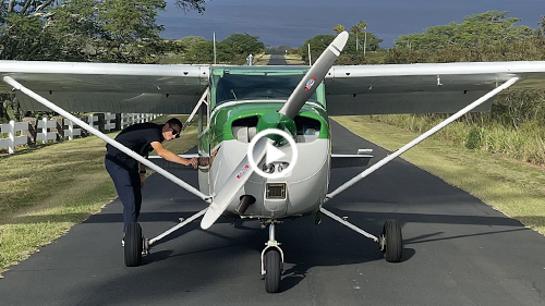 Skyhawk pilots debrief Hawaii emergency landing